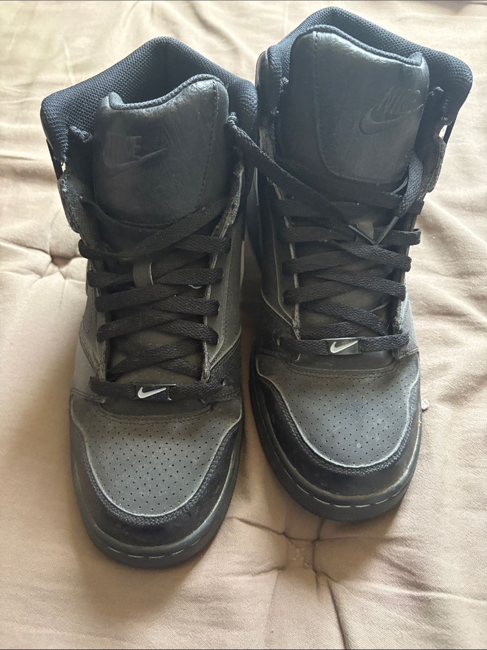 Nike Men’s Black High-Top Sneakers with Subtle Grey Accents